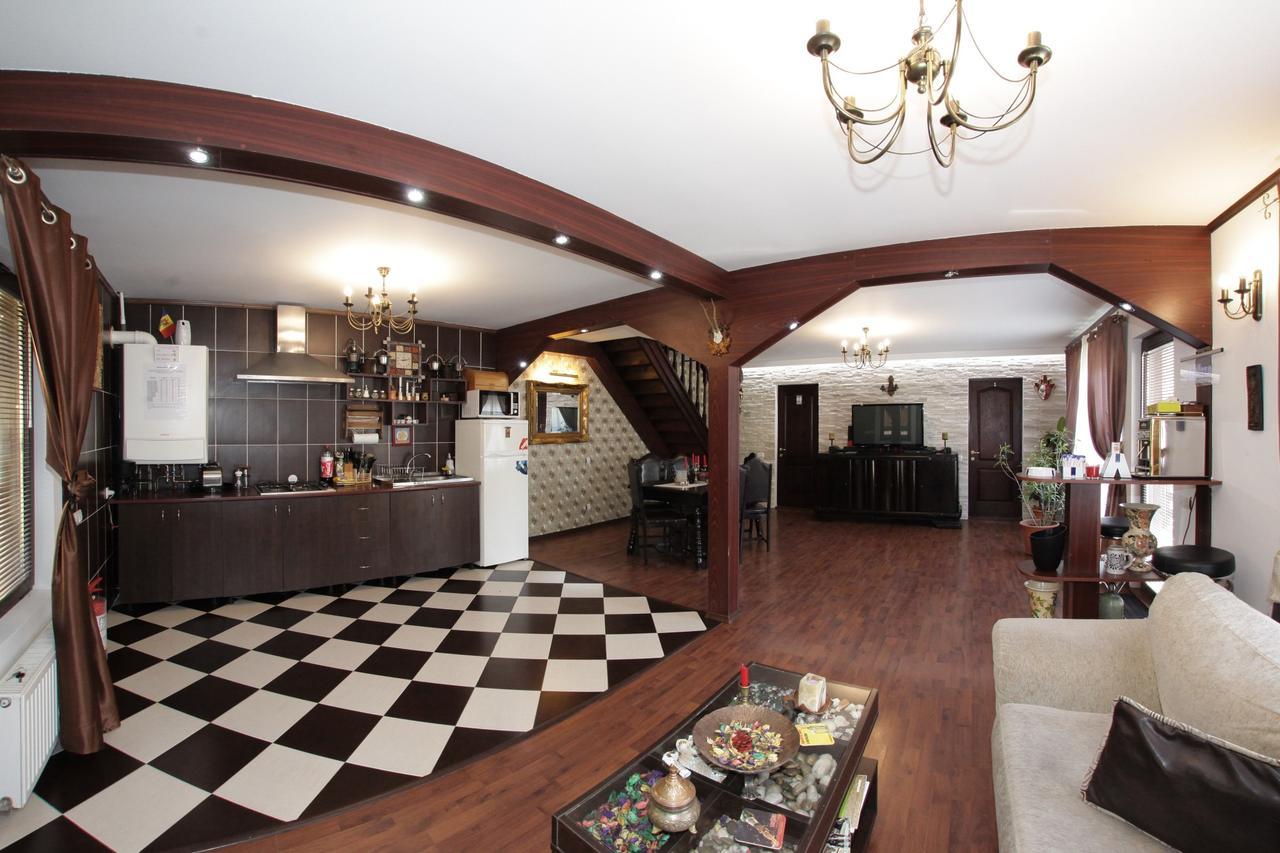 Pension Casa Wenge Sinaia Buitenkant foto