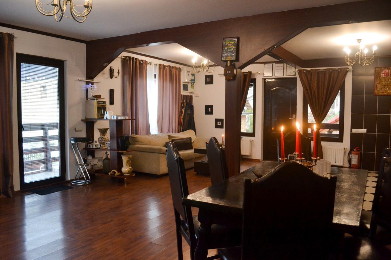 Pension Casa Wenge Sinaia Buitenkant foto