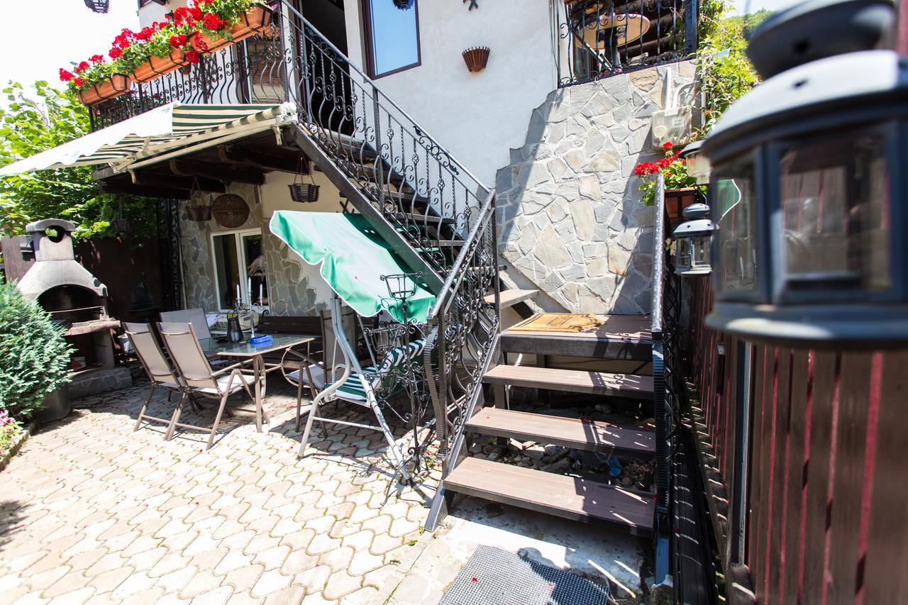 Pension Casa Wenge Sinaia Buitenkant foto